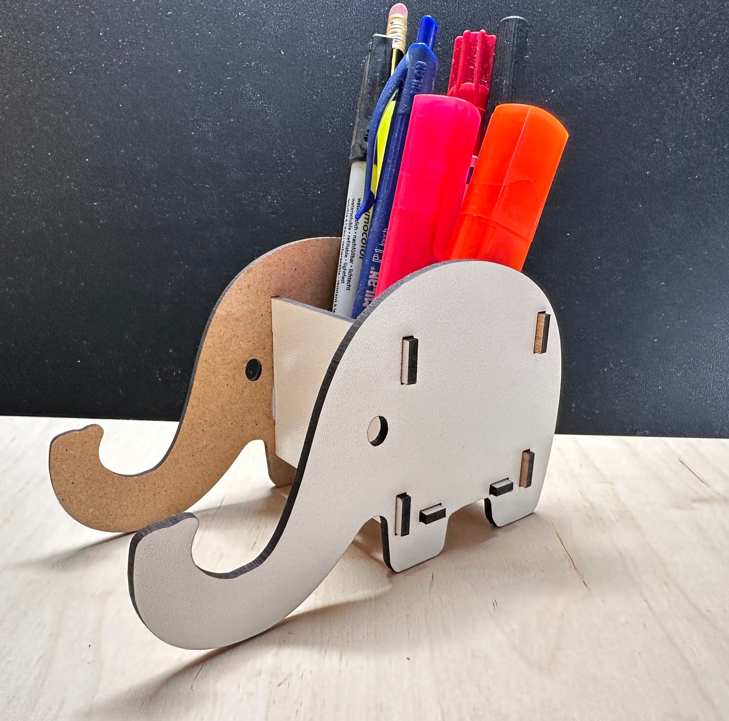Elefant Stifthalterung