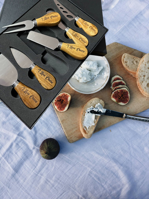 Käsemesser Set 6 Teilig aus Edelstahl mit Akazien Holzgriff in einer Geschenkbox