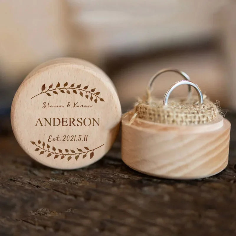 Personalisierte Ringbox als Geschenk für Sie – Aufbewahrungsschale für Hochzeits- und Verlobungsringe aus Holz mit gravierten Hochzeitsgelübden