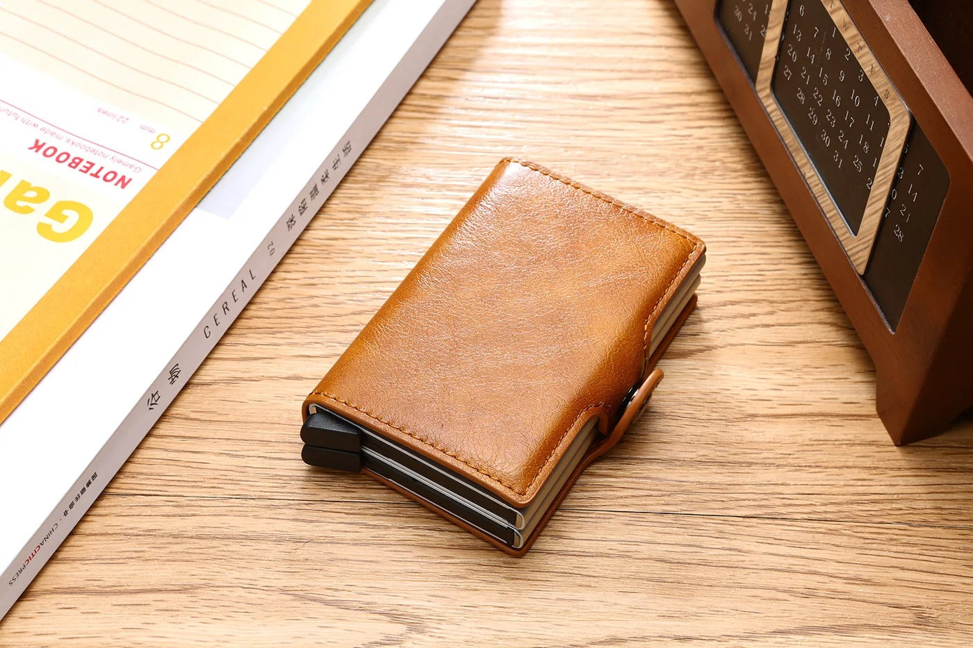 Personalisiertes Slim-Portemonnaie in PU-Leder-Optik